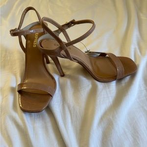 Express Textured Low Back Heeled Sandals